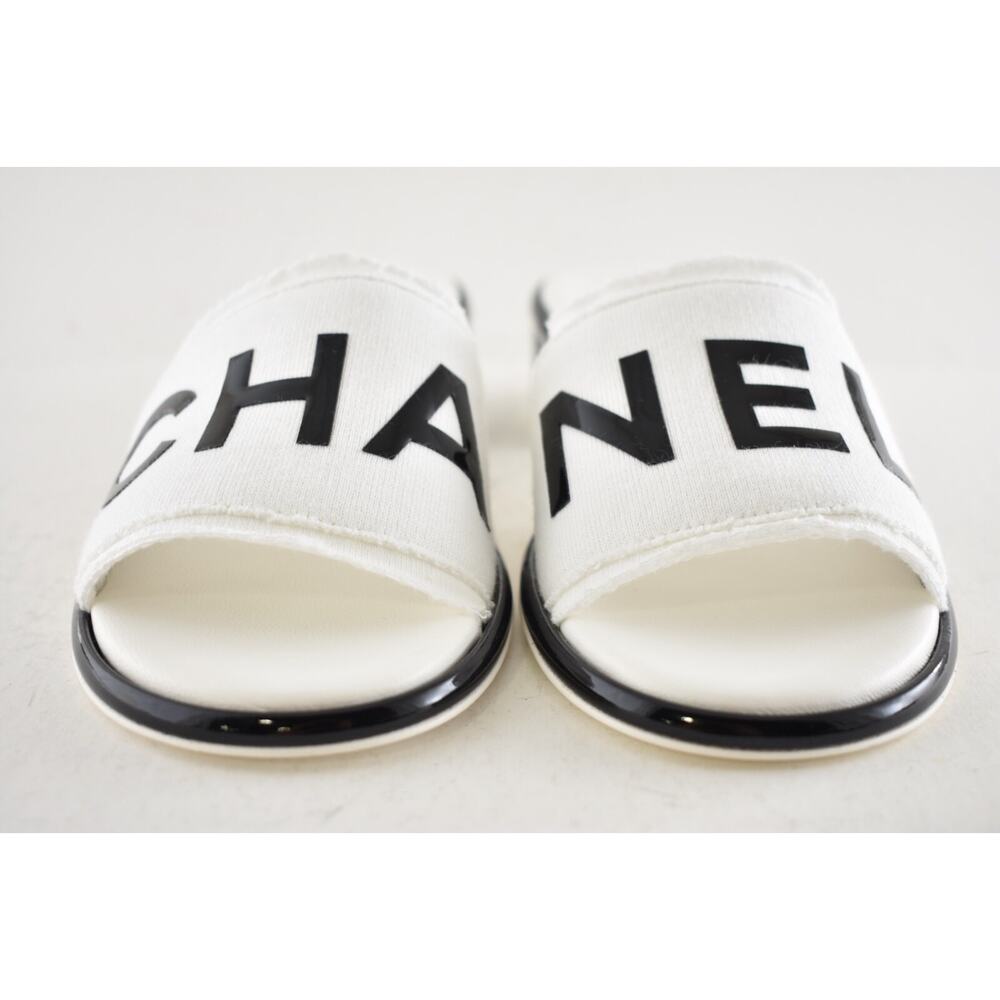 Chanel 24C White Black CHA NEL Letter Logo Mule Slide Block Heel Sandal 37.5 - Picture 10 of 16